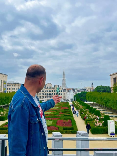Brussels: Walking Tour About Tintin and Belgian Art - Experience Highlights
