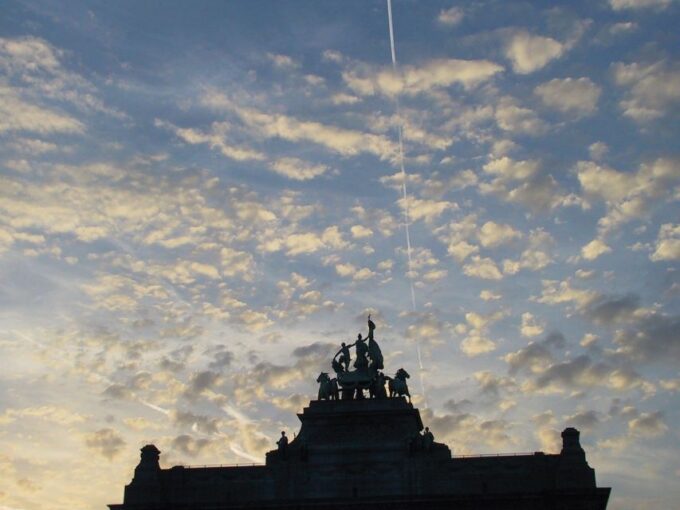 Brussels: Walking Tour From Central Station to Manneken Pis - Tour Details