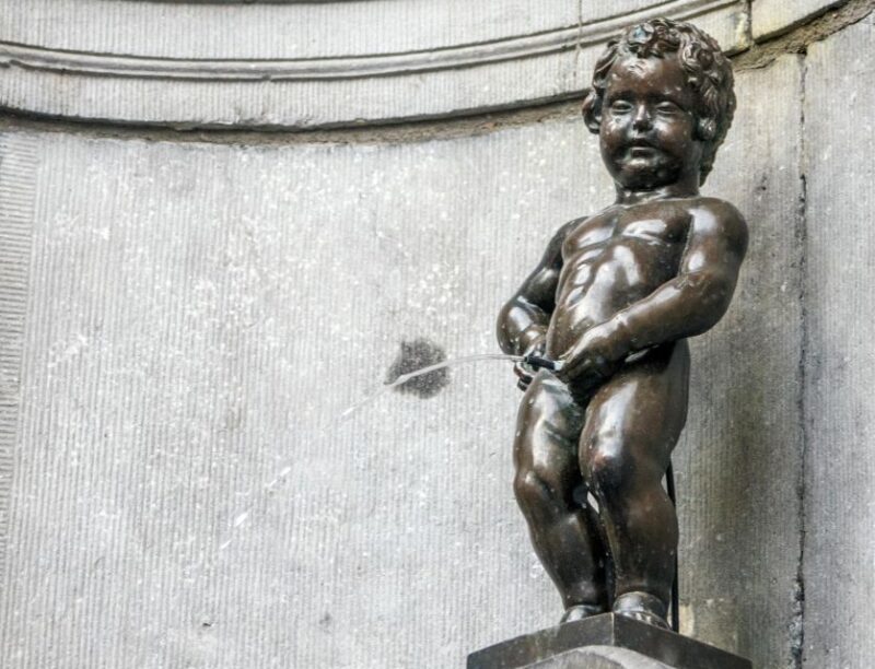 Brussels: Walking Tour With Audio Guide on App - Highlights and Attractions