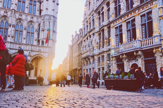 Brussels Walking Tour With Waffle Tasting: History and Delights - Review Highlights