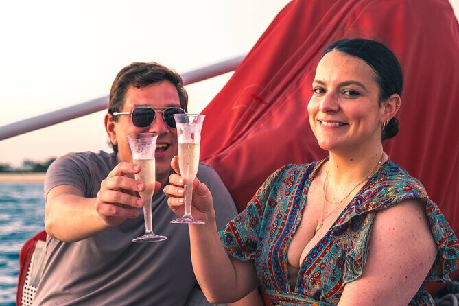 Bubbly Sunset Cruise - An Inside Look at the Bubbly Sunset Cruise Experience