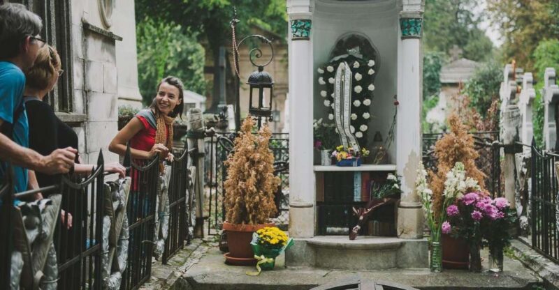 Bucharest: 3-Hour Dark History Tour With a Local - Bellu Cemetery: Architectural Marvels
