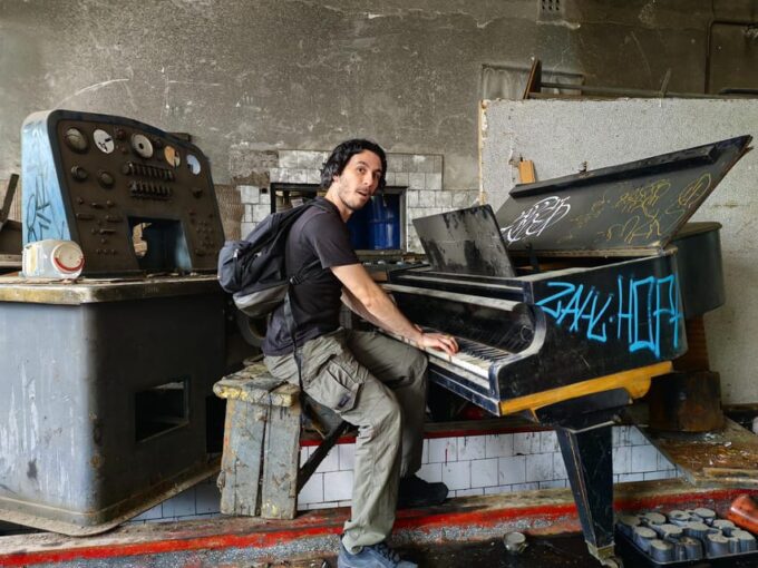 Bucharest: An Urban Exploration Trip - Contrasting Bucharests Past and Present