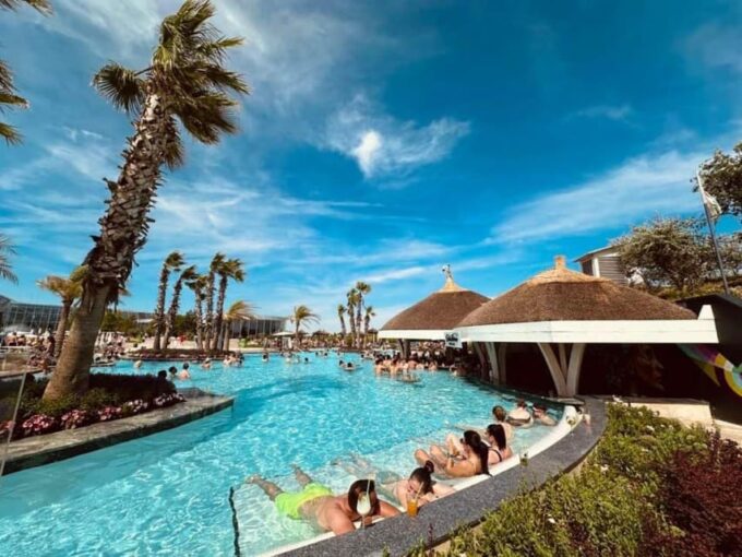 Bucharest: Bucharest Therme Transfer and Full-Day Access - Cancellation Policy