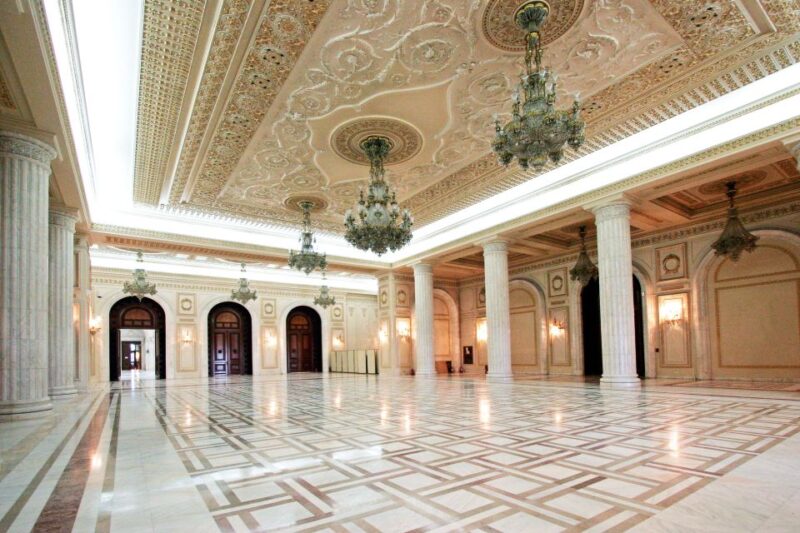 Bucharest: City Tour With Mogosoaia and Snagov Monastery - Visiting Mogosoaia Palace