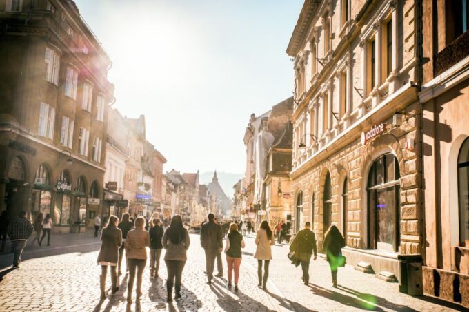 Bucharest: Dracula's Castle, Peleș Castle & Brașov Day Trip - Drop-off Locations