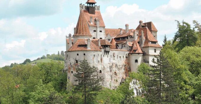 Bucharest: Dracula's Castle, Peles Castle & Brasov Day Trip - Frequently Asked Questions