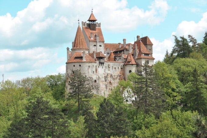 Bucharest: Draculas Castle, Peles Castle, & Brasov Old Town - Brasov Old Town