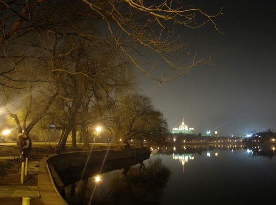 Bucharest Evening Tour and Traditional Dinner - Key Points