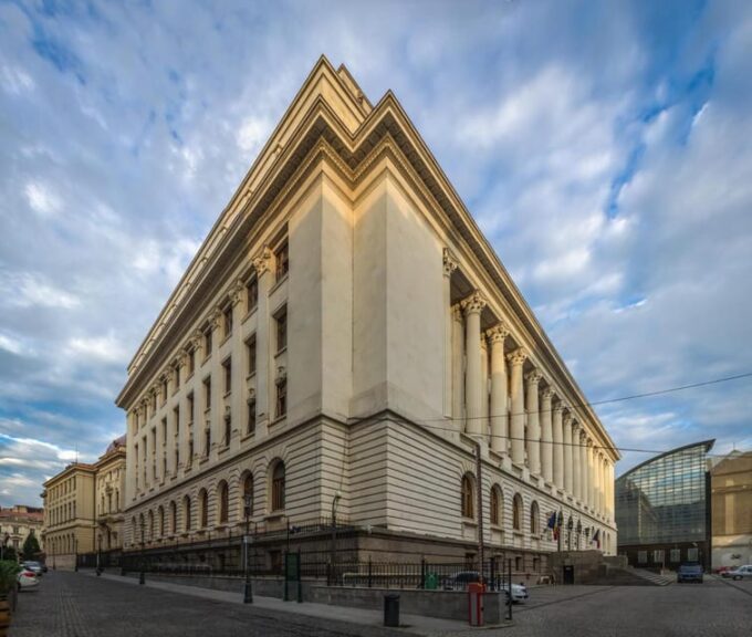 Bucharest: Insta-Perfect Walk With a Local - Customer Feedback and Caution