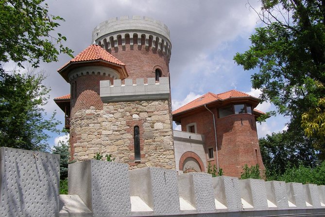 Bucharest Layover Tour (6 - Hour Private City Tour Between Flights) - Discover Top Attractions