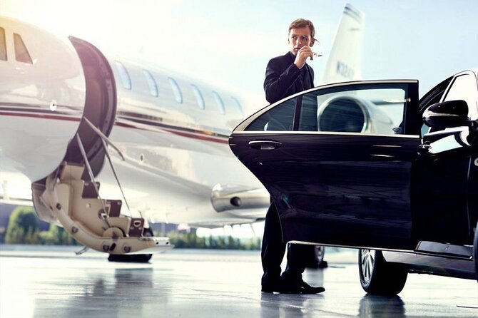 Bucharest Luxury Airport Transfer With Minivan and Business Cars - Vehicle and Amenities