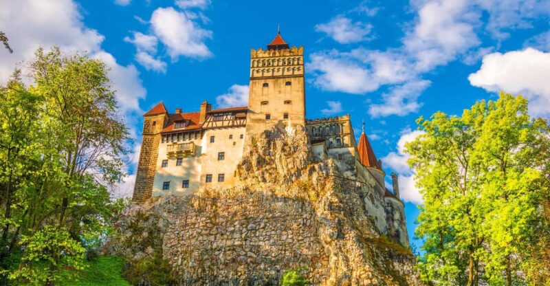 Bucharest: Peles & Draculas Castle and Brasov Full-Day Trip - Itinerary Highlights