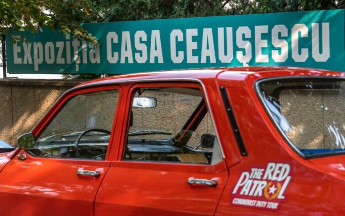 Bucharest: Private Last Days of Ceausescu Tour in a Dacia - Customer Feedback and Ratings