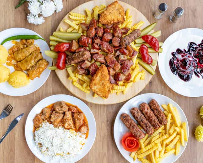 Bucharest: Private Walking Tour & Local Food Tasting - Itinerary Highlights