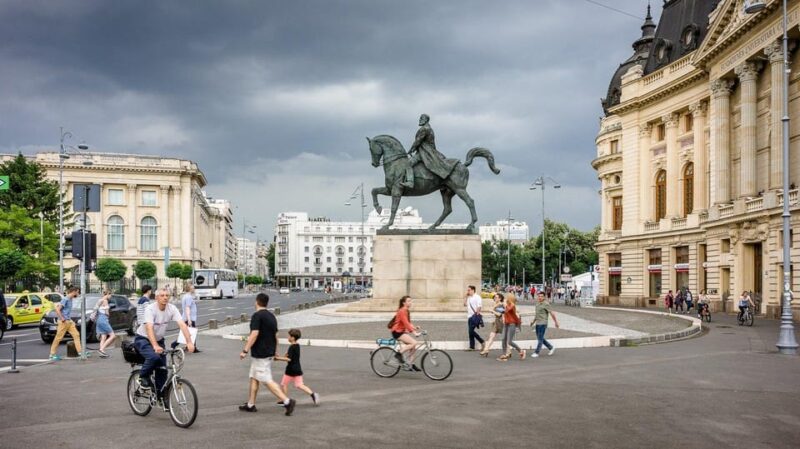 Bucharest: Private Walking Tour & Local Food Tasting - Pasajul Englez