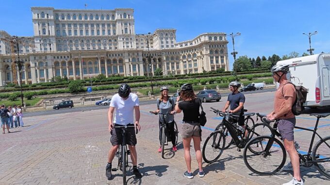 Bucharest Sightseeing Tour - Tour Duration