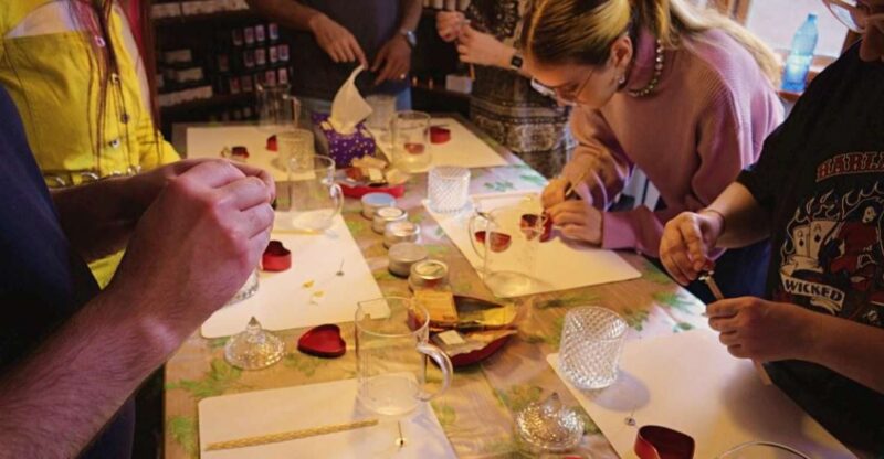 Bucharest: Soy Candle Pouring Workshop in City Center - Duration and Location