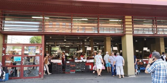 Bucharest: Street Food Tour With a Local Guide - Exploring Obor Market
