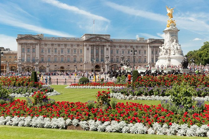 Buckingham Palace Entrance Ticket & Changing of the Guard Tour - Audio Guided Tour of State Apartments