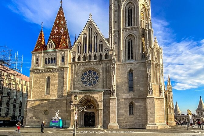 Buda Castle District: Private Tour Including Gellért Hill - Exploring Buda Castle District