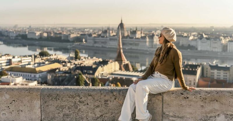 Buda Castle: Group Photoshoot With a Local Guide - Photographers Background and Expertise