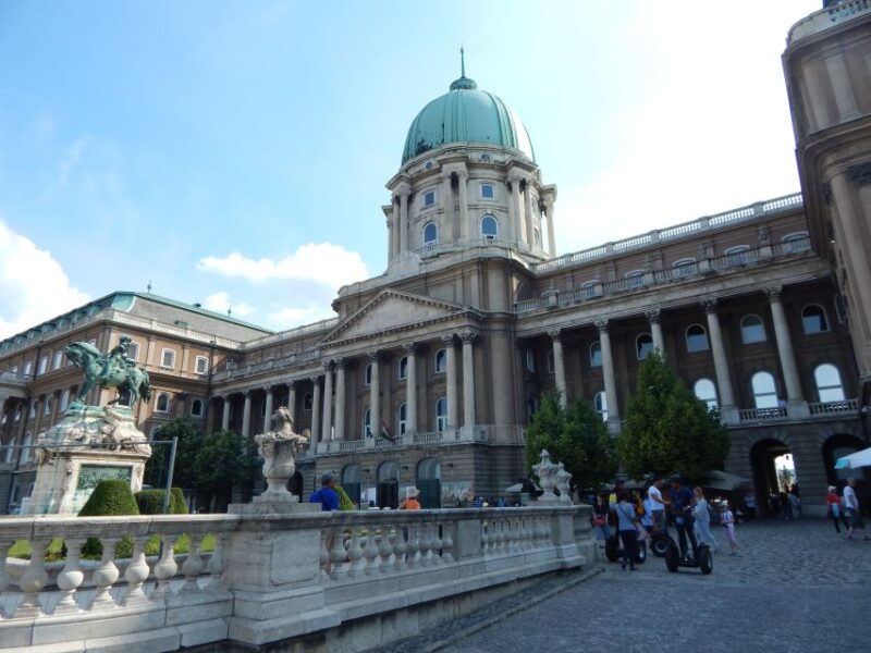 Buda Castle: Private Walking Tour - Language Options