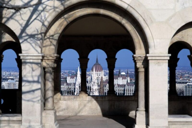 Budapest: 3-Hour Grand City Tour and Castle Walk - Participant Information
