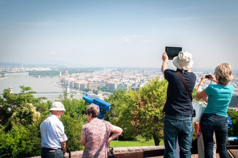 Budapest: 3-Hour Live Guided Sightseeing Tour - Budas Castle District
