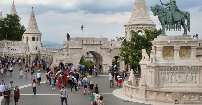 Budapest 3-Hour Walking Tour in Italian - Highlights of the Tour