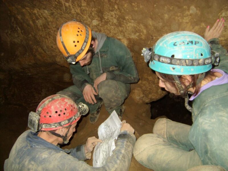 Budapest: Adventure Caving Tour With Guide - Included in the Tour