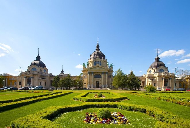 Budapest All in One Walking Tour With Strudel Stop - Just The Basics