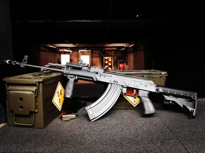 Budapest: All in SHOOTING Package EXPERIENCE REAL SHOOTING - Meeting Point