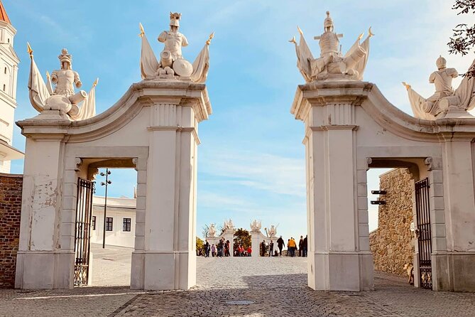 Budapest and Bratislava Private Full-Day Tour From Vienna - Tour Overview