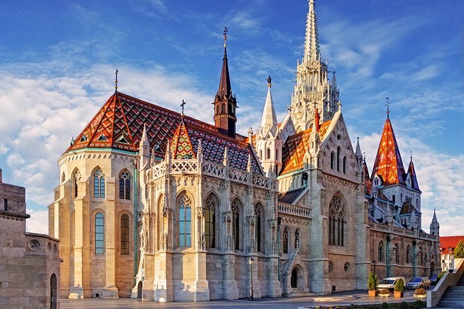 Budapest Arrival Private Transfers From Budapest Airport BUD to Budapest City - Vehicle and Amenities