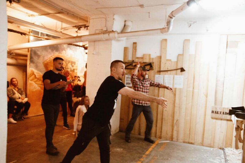 Budapest: Axe Throwing Experience - Included in the Experience