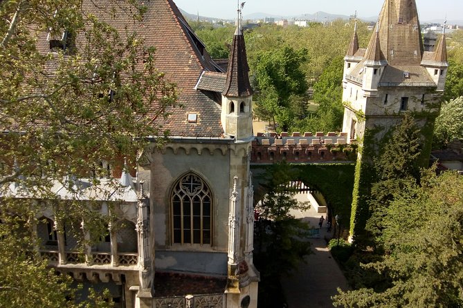 Budapest Best View Points / Easy Access - Picturesque Neighborhood Scenes