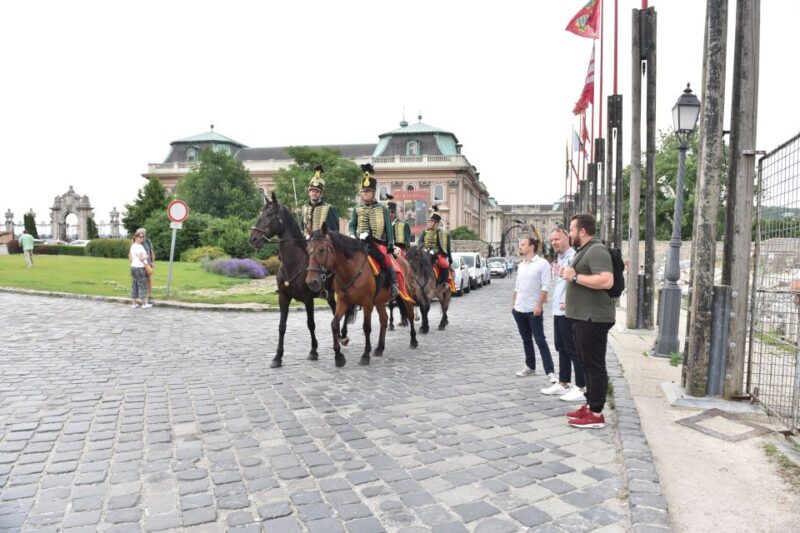 Budapest: Buda District Walking Tour With Cake and Coffee - Tour Details