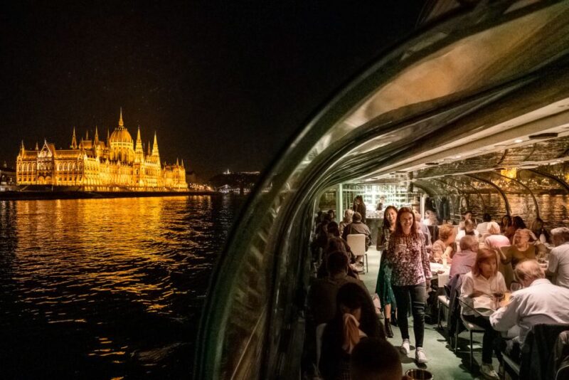 Budapest: Candlelit Dinner River Cruise With Live Music - Customer Reviews