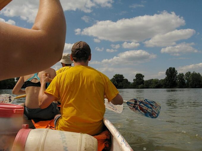 Budapest: Canoeing Tour on the Danube With Hot Sauna After - What to Bring
