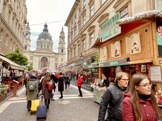 Budapest: Christmas Market Guided Walking Tour With Tastings - Exploring Budapests Christmas Markets