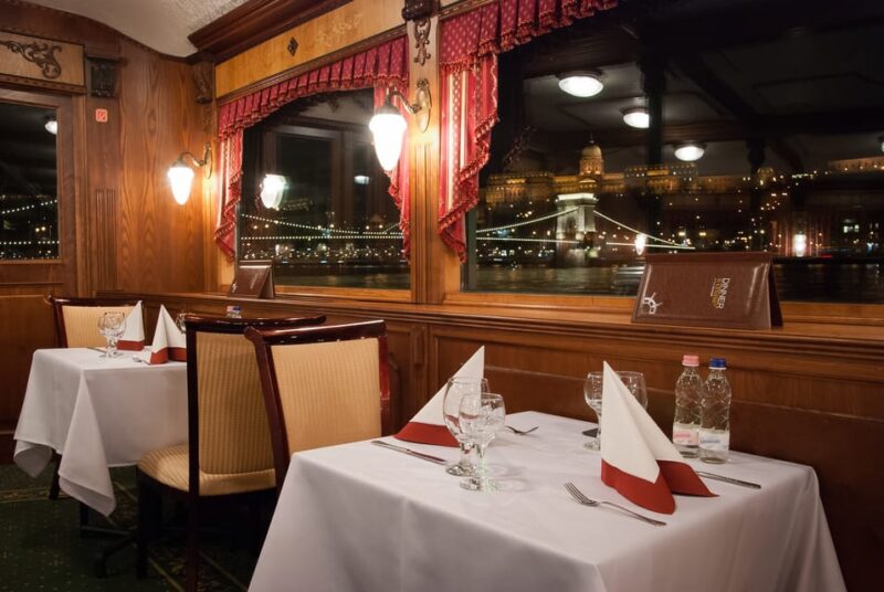 Budapest: Christmas & New Year Special Danube Dinner Cruises - Customer Ratings and Feedback