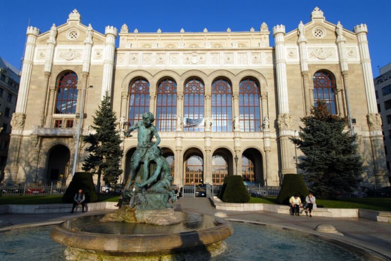 Budapest City Discovery Tour - Meeting Information