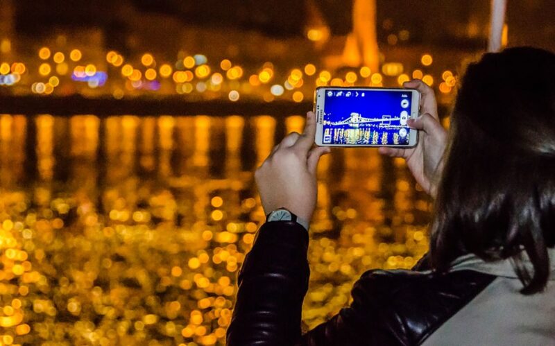Budapest: City Highlights Cruise With Welcome Drink - Cruise Experience and Options