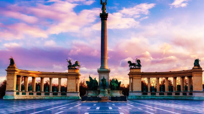 Budapest: City Highlights Walking Tour - Tour Experience