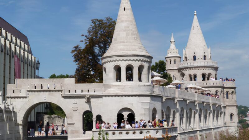 Budapest: City Highlights Walking Tour - Meeting Point