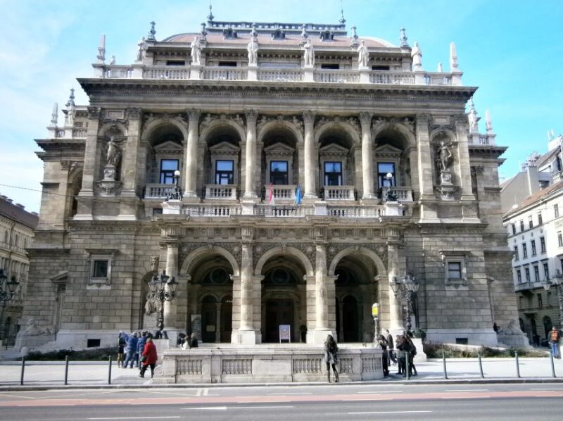 Budapest: City Tour Like a Local - Participant Information