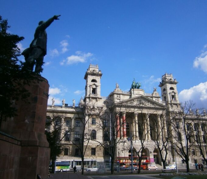Budapest: City Tour Like a Local - Experience Local Culture