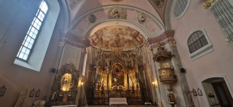 Budapest: Classical Music Concert in St. Michaels Church - Venue Atmosphere