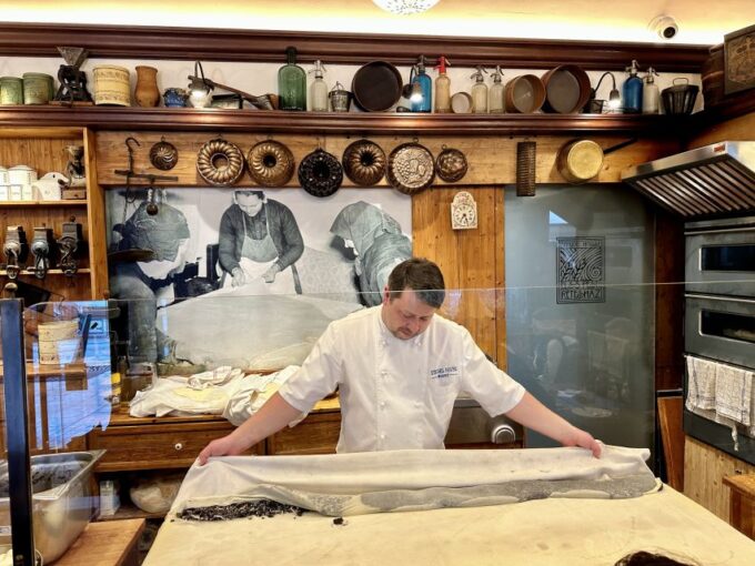 Budapest: Coffee House Tour With Cofffee & Dessert Tasting - Savoring Hungarian Desserts